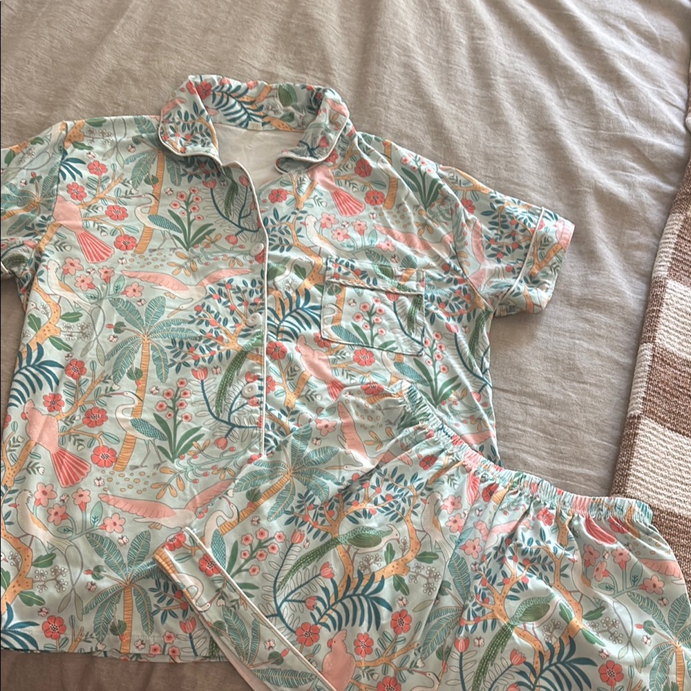 Women’s Tropical Print Pajamas
